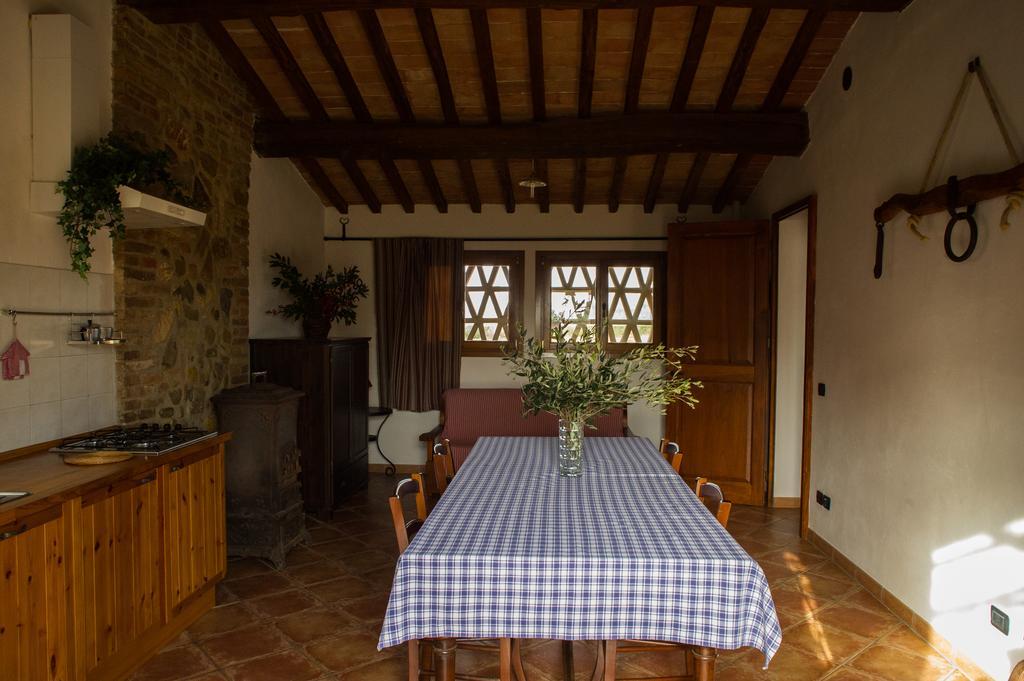 Agriturismo Montaperti Castelnuovo Berardenga Værelse billede